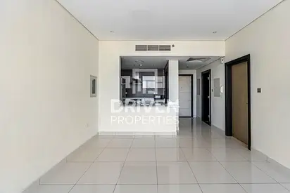 12 Cheques Option | Well Maintained | Prime Area
