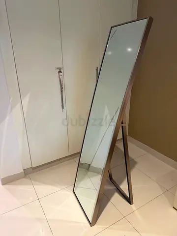 Full-length Free-standing Floor Mirror