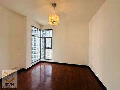 1BR Apartment | Green Lakes 1 | Downtown City View
