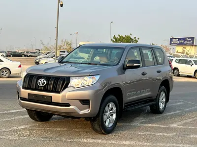 2022 Toyota PRADO photo 3