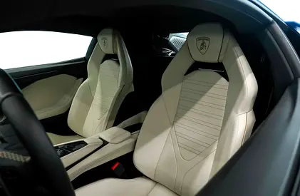 2025 Lamborghini REVUELTO photo 7