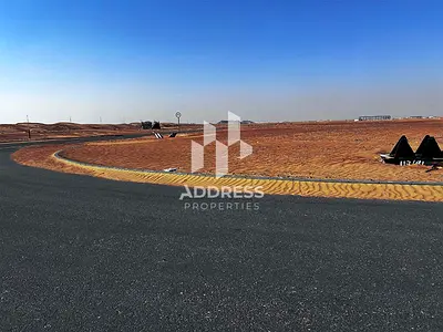 18,152 قدم مربع | 117 درهم للقدم | زاوية | شارع 24 متر
