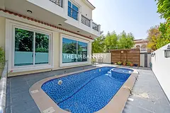 Custom Built | Peaceful Courtyard | 7 Ensuite Beds