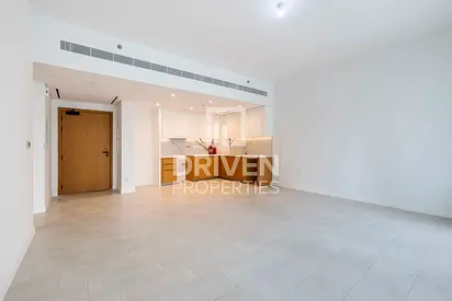 Brand New | Luxury Apt with Beach Access