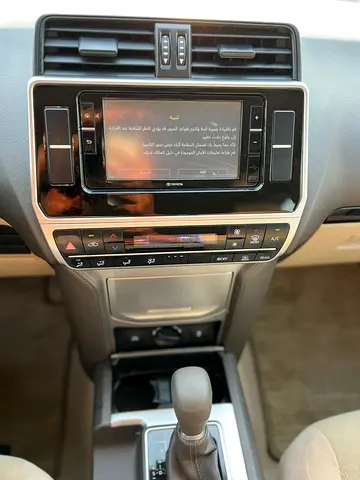 2022 Toyota PRADO photo 20