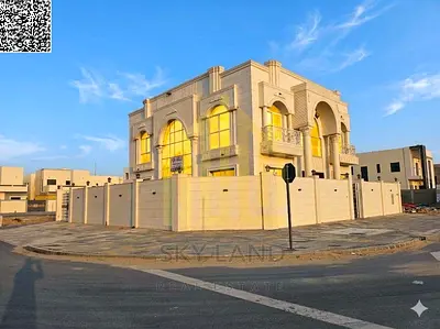 Classic corner villa on a land area of ​​4,140 square feet. The price includes ownership transfer fees. Two floors, a roof, and a private pool. Freeho