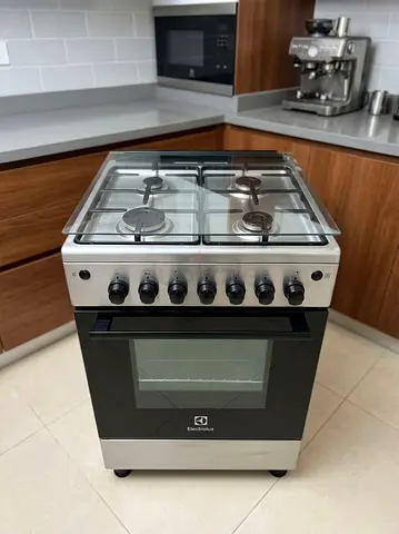 Electrolux 4-Burner Gas Cooker with Oven - Good Condition