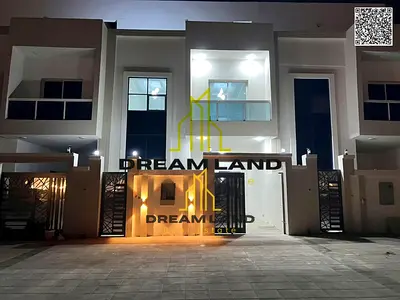 Villa for sale on a street and alley, 4 rooms with a roof terrace in Al-Haliyo 2. Price includes registration fees, water, and electricity.