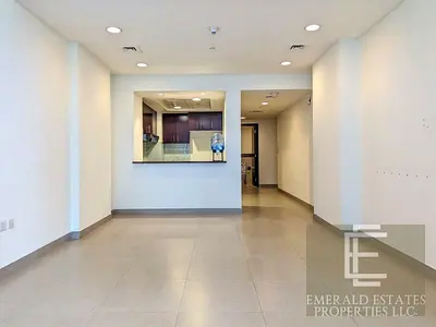 SPACIOUS 1 BR | VACANT | WELL MAINTAINED
