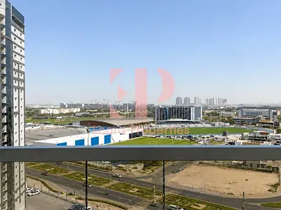 Spacious| Vacant| Mid Floor| Best Price