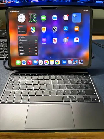 Apple iPad Pro 11-inch M4 512GB with Keyboard — Warranty