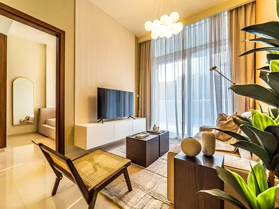 Luxe 2BR | Balcony & Pool Views | Business Bay