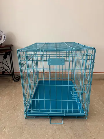Blue heavy metal pet/crate cage with removable tray
