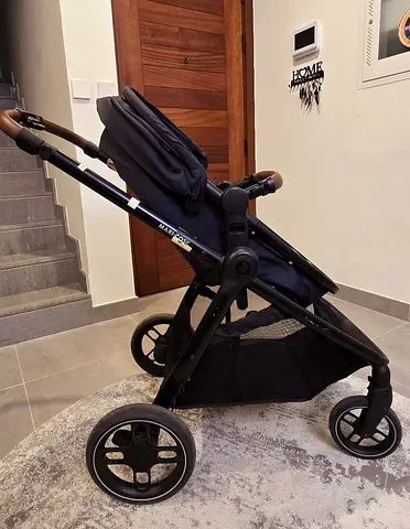Maxi Cosi Used single baby stroller in good condition