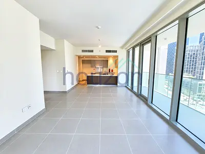 Spacious 3BR | Boulevard View | Prime Location