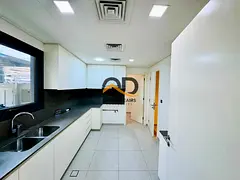 Modern 3 Bedrooms Townhouse Ideal Lifestyle Prime Location Ready To Move