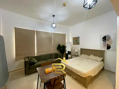 استوديو مفروش | بوابات السيليكون 2 | شرفة وتخطيط مفتوح