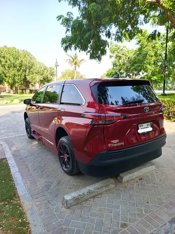 صورة 9 لـ 2022 Toyota SIENNA