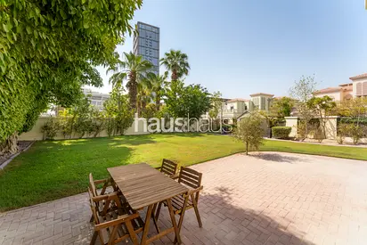 Park Backing | Large Corner Plot | Ready to Move