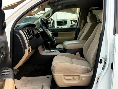 2012 Toyota SEQUOIA — фото 4