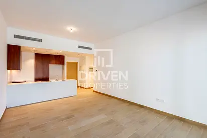 Mid Floor and Spacious with Modern Design