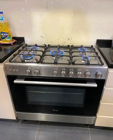 Midea 90x60cm Freestanding Gas Cooker With 5 Burners, Convection Oven, Rotisserie, SABAF Italian Bur