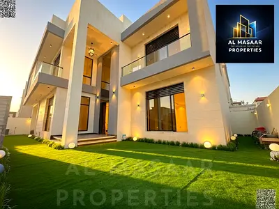 A luxury villa with a land area of ​​5,000 square feet and a building area of ​​6,705 square feet, two floors and a roof, 7 master rooms, with an elev