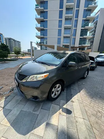 Toyota Sienna 2012 good condition
