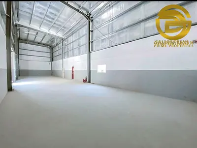 BIG LOADING AREA | Insulated | 8 METERS HEIGHT