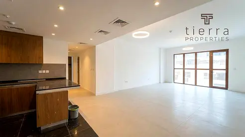 2 Bedroom Apartment | Balcony | City & Community View