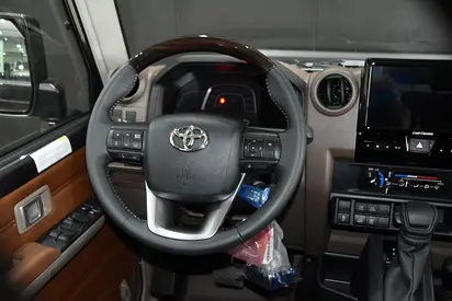 صورة 14 لـ 2026 Toyota LAND CRUISER 70 SERIES