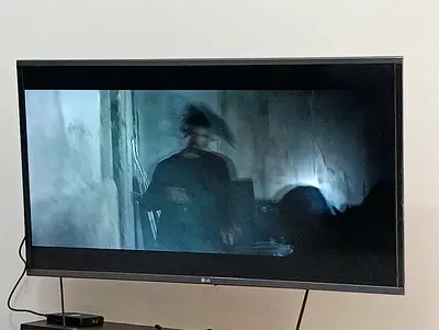 LG 42-47 inch LED TV - Wall-mounted, good working condition