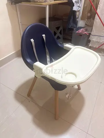 Baby feeding chair
