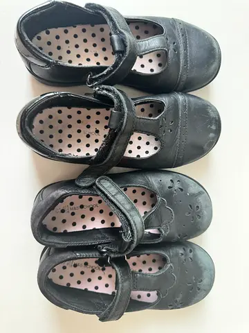 School shoes 2 pairs 28,29 size (uk 10,11size)