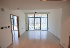 Luxury 1BR | Big Balcony | Vacant to Move- in