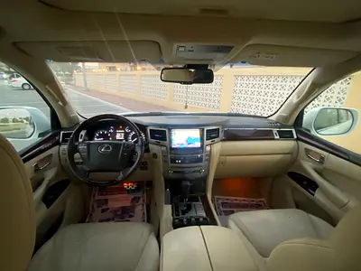 صورة 9 لـ 2015 Lexus LX-SERIES
