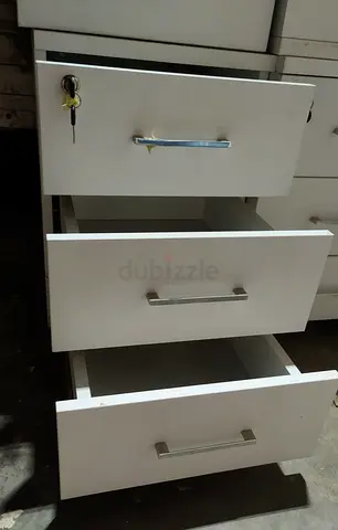 Brand new white colour 3 drawers Chester