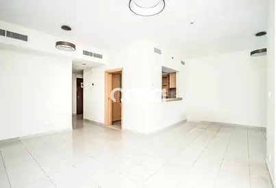 Chiller Free | Canal View | Vacant