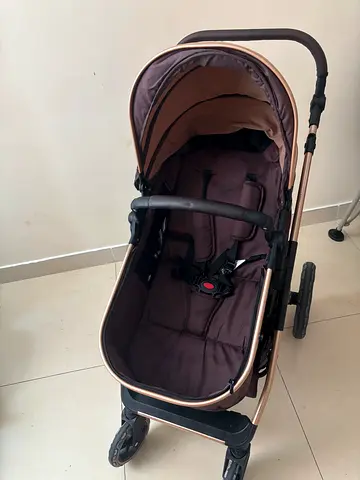 Lightly used baby stroller / pram in good condition,