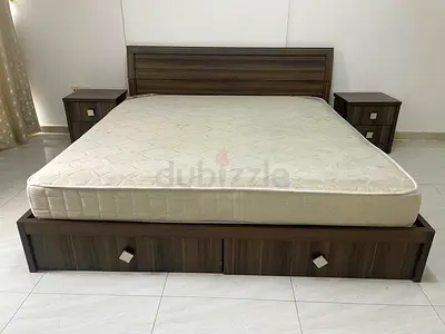 KING SIZE BED WITH MATRESS WITH INCLUDED BEDSIDE TABLES
