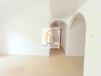 Hot offer 2bhk available with parking central Ac family home Near bus station Muwaileh