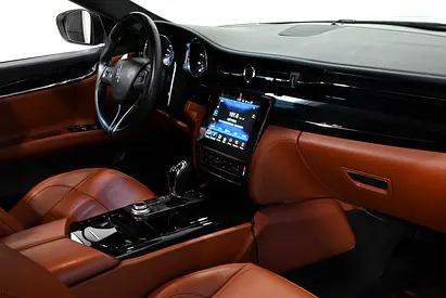 2017 Maserati QUATTROPORTE photo 16
