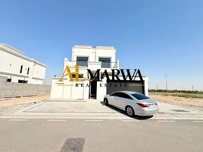 Luxury & Spacious 4-Master bedroom ready to Move villa