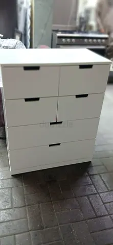 White 6-Drawer Chest of Drawers - Good Condition