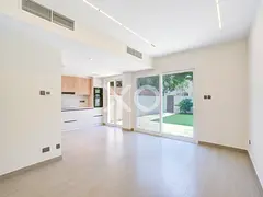 Springs 4 | Fully Upgraded | Vacant Now