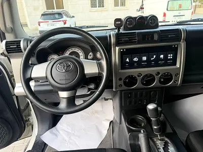 صورة 15 لـ 2022 Toyota FJ CRUISER
