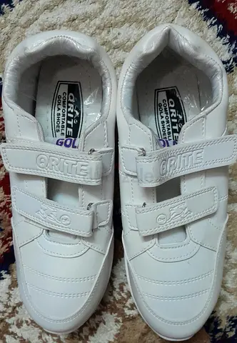 White Qrite Velcro Sneakers - Size 9, NEW