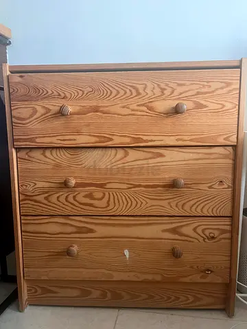 Chest of drawers