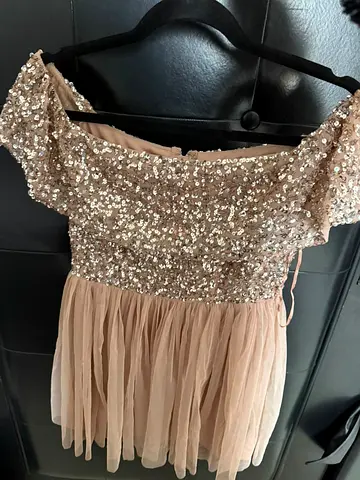 Women dress