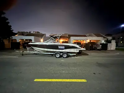 Bayliner 730 with trailer
